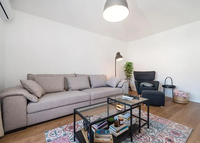 Apartment Mavi