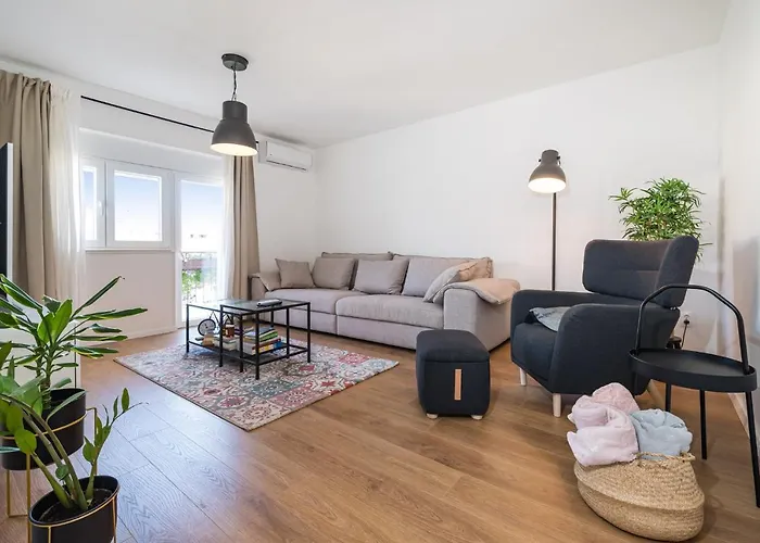 Apartment Mavi