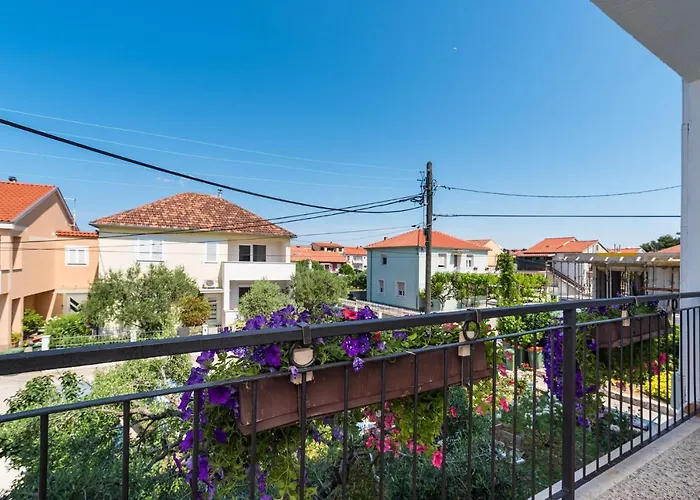 Apartment Mavi